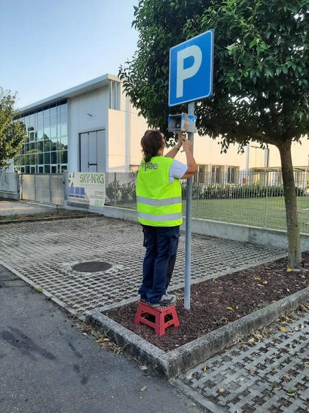 L'installazione di un campionatore passivo per la rilevazione di composti organici volatili e aldeidi